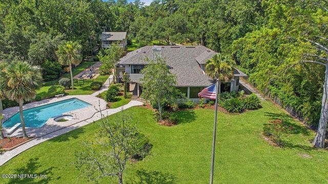 4501 ORTEGA FARMS Circle, Jacksonville, FL 32210