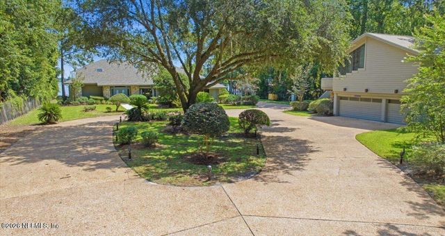 4501 ORTEGA FARMS Circle, Jacksonville, FL 32210
