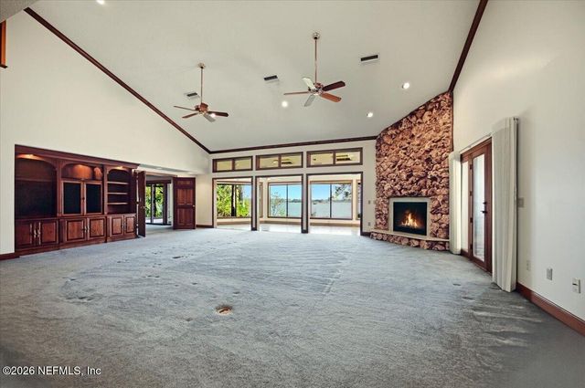4501 ORTEGA FARMS Circle, Jacksonville, FL 32210