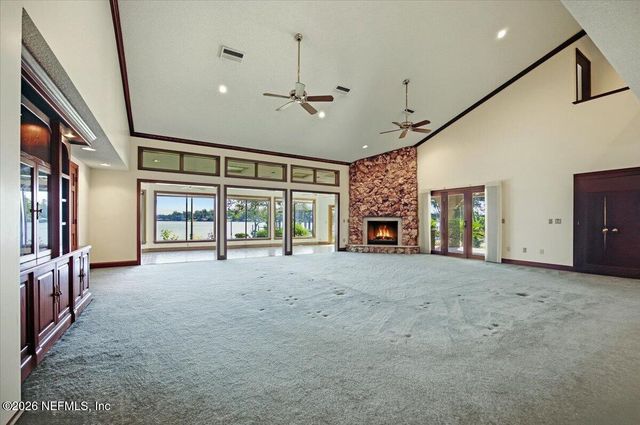 4501 ORTEGA FARMS Circle, Jacksonville, FL 32210