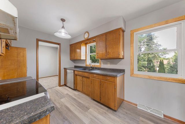 1032 Valley View Road, Faribault, MN 55021