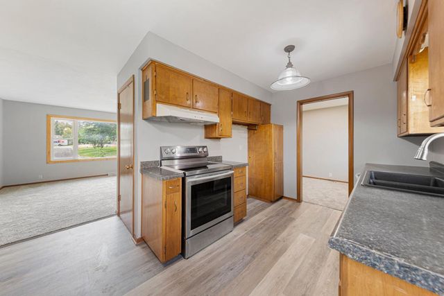 1032 Valley View Road, Faribault, MN 55021