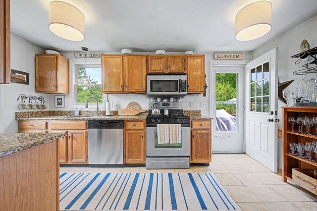 3 Marisa Drive, West Bridgewater, MA 02379