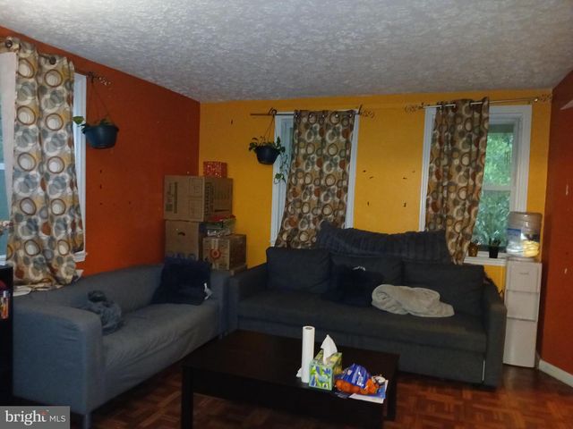3112 LIBERTY PKWY, Dundalk, MD 21222