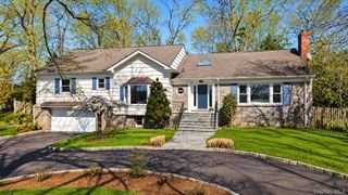 11 Iroquois Trail, Harrison, NY 10528