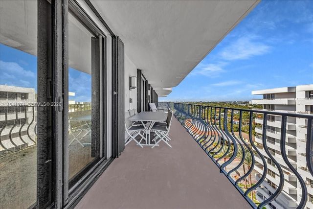 8877 Collins Ave PH-2, Surfside, FL 33154