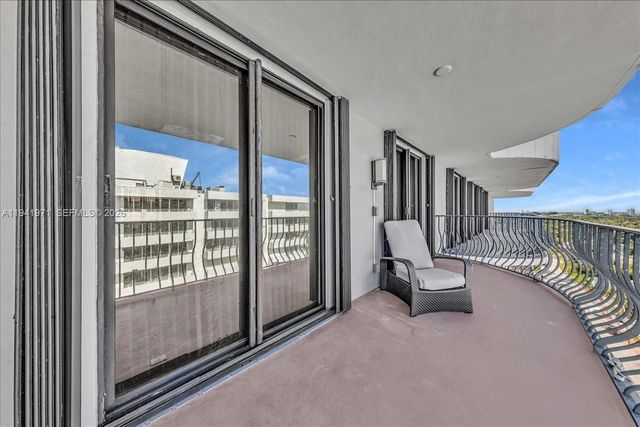 8877 Collins Ave PH-2, Surfside, FL 33154