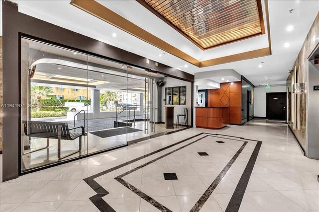 8877 Collins Ave PH-2, Surfside, FL 33154