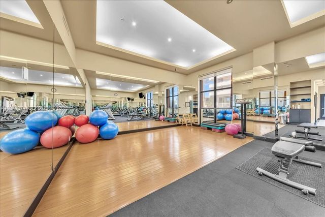 8877 Collins Ave PH-2, Surfside, FL 33154