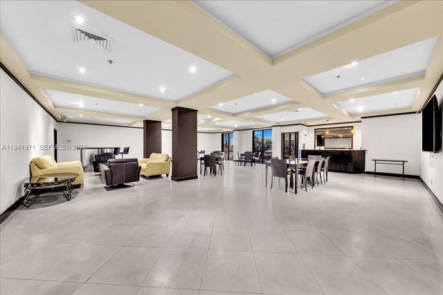 8877 Collins Ave PH-2, Surfside, FL 33154