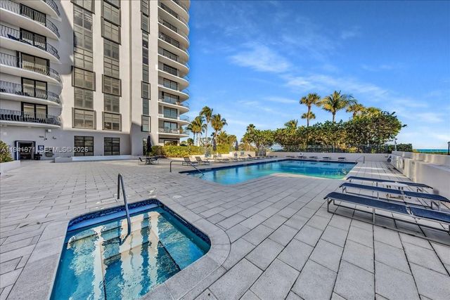 8877 Collins Ave PH-2, Surfside, FL 33154