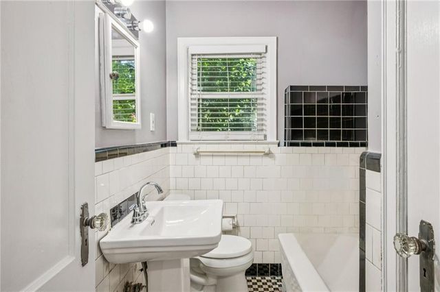 1825 Dorsey Avenue, Atlanta, GA 30344