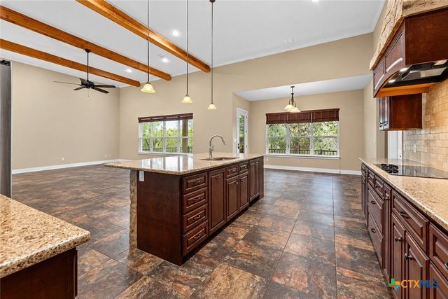 611 Shady Hollow, New Braunfels, TX 78132