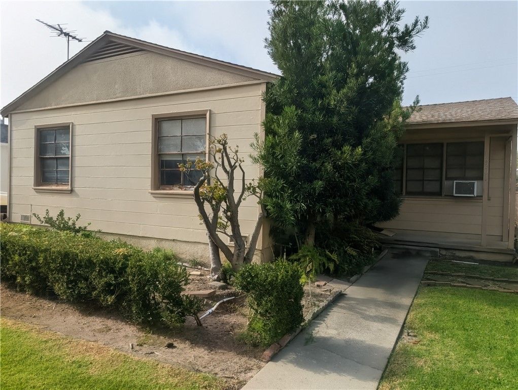 13201 Glasgow, Hawthorne, CA 90250