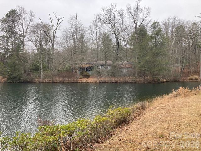 269 Notlvsi Court, Brevard, NC 28712