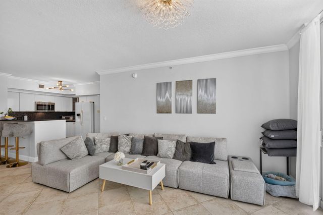 625 Casa Loma Boulevard 1009, Boynton Beach, FL 33435
