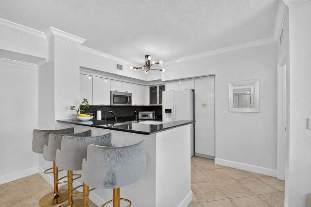 625 Casa Loma Boulevard 1009, Boynton Beach, FL 33435