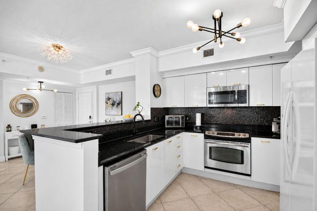 625 Casa Loma Boulevard 1009, Boynton Beach, FL 33435