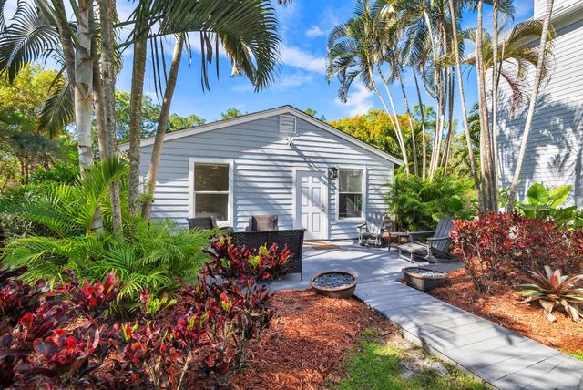 17593 Rocky Pines Road, Jupiter, FL 33478