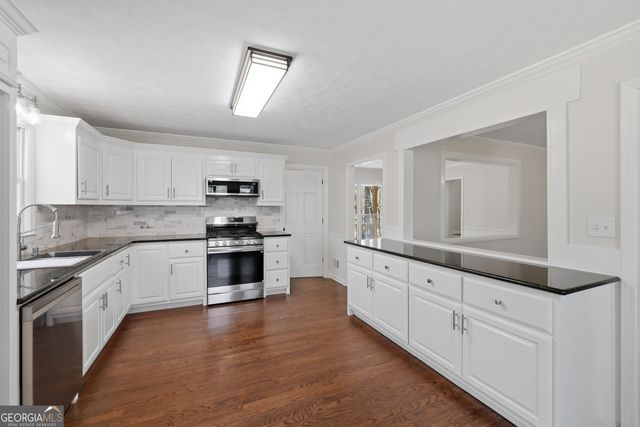 428 Deer Creek Trail, Hoschton, GA 30548