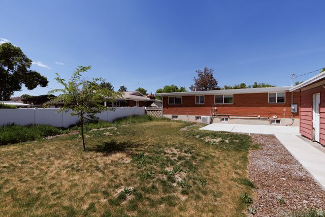 1104 E 5235 S, Murray, UT 84117