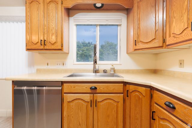1104 E 5235 S, Murray, UT 84117