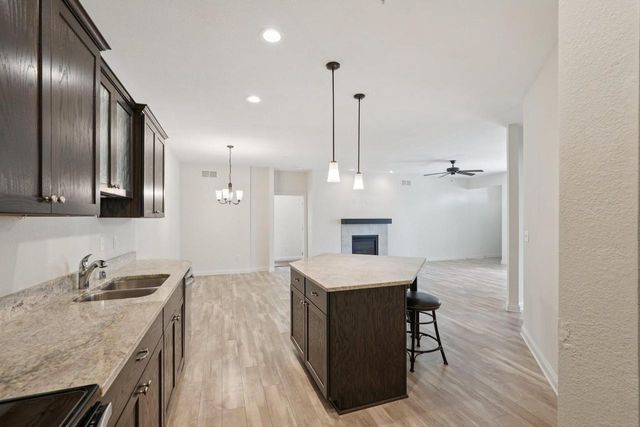 4796 S Lynn DRIVE, New Berlin, WI 53151