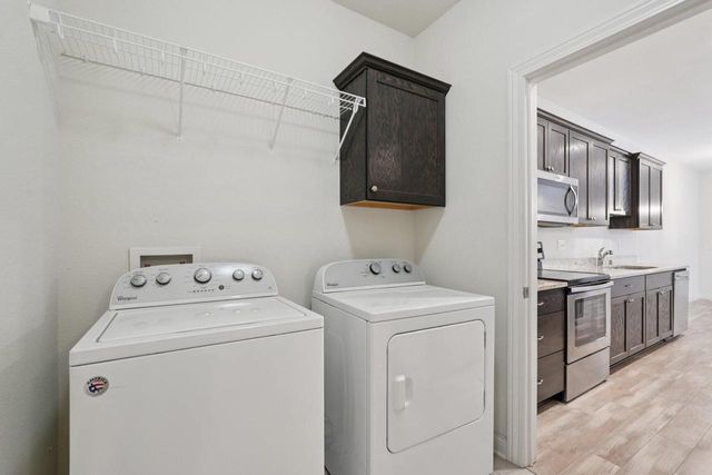 4796 S Lynn DRIVE, New Berlin, WI 53151