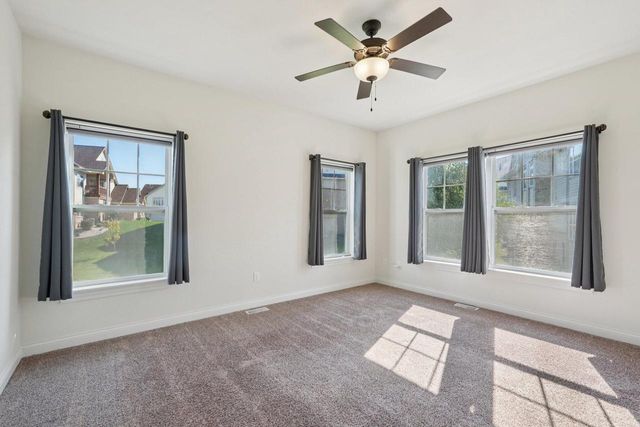 4796 S Lynn DRIVE, New Berlin, WI 53151