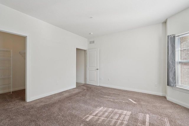 4796 S Lynn DRIVE, New Berlin, WI 53151