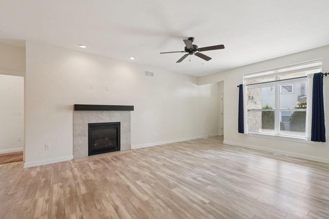 4796 S Lynn DRIVE, New Berlin, WI 53151