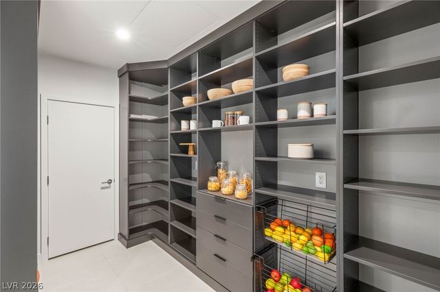 7385 Heron Canyon Court, Las Vegas, NV 89117