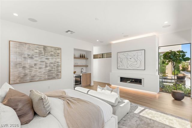 7385 Heron Canyon Court, Las Vegas, NV 89117