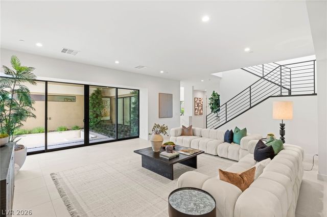 7385 Heron Canyon Court, Las Vegas, NV 89117