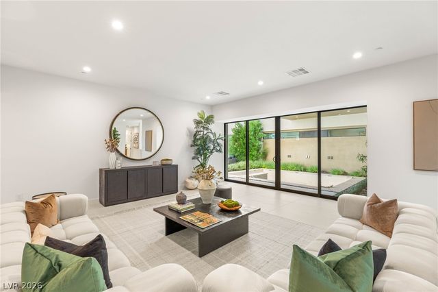 7385 Heron Canyon Court, Las Vegas, NV 89117