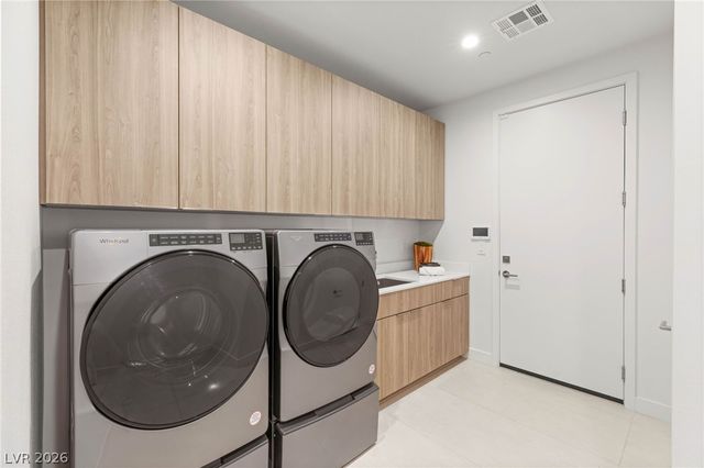 7385 Heron Canyon Court, Las Vegas, NV 89117