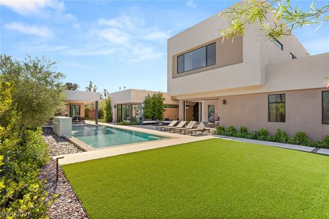 7385 Heron Canyon Court, Las Vegas, NV 89117