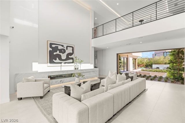 7385 Heron Canyon Court, Las Vegas, NV 89117