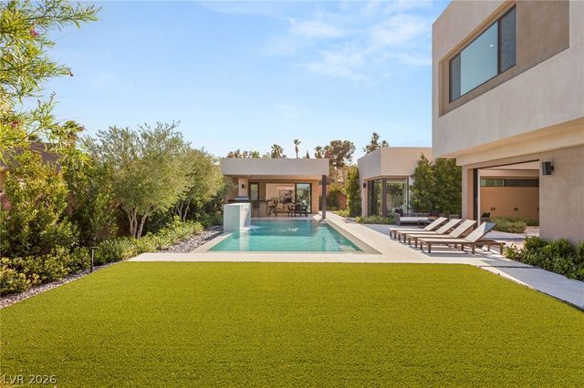 7385 Heron Canyon Court, Las Vegas, NV 89117