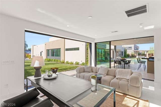 7385 Heron Canyon Court, Las Vegas, NV 89117