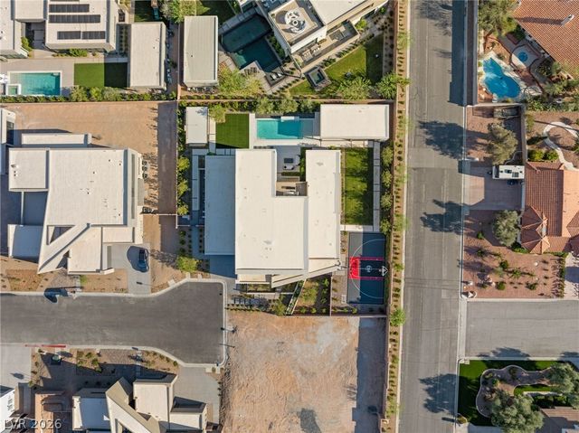 7385 Heron Canyon Court, Las Vegas, NV 89117