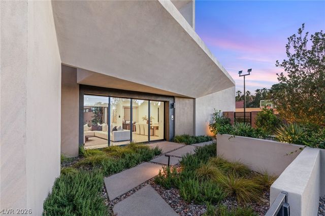 7385 Heron Canyon Court, Las Vegas, NV 89117