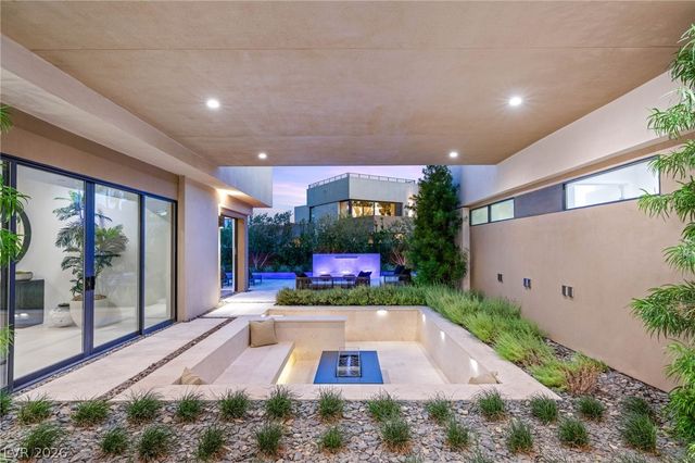 7385 Heron Canyon Court, Las Vegas, NV 89117