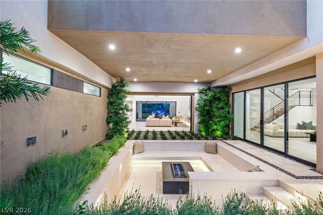 7385 Heron Canyon Court, Las Vegas, NV 89117