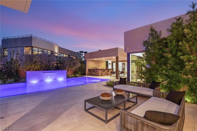 7385 Heron Canyon Court, Las Vegas, NV 89117