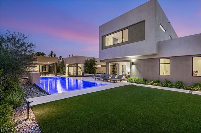 7385 Heron Canyon Court, Las Vegas, NV 89117