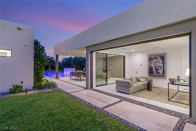 7385 Heron Canyon Court, Las Vegas, NV 89117