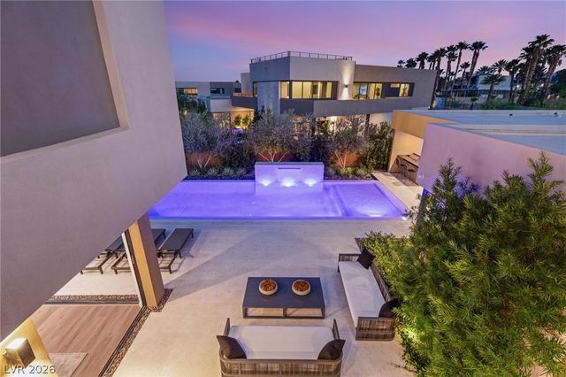 7385 Heron Canyon Court, Las Vegas, NV 89117