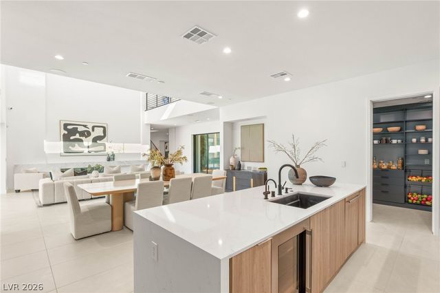 7385 Heron Canyon Court, Las Vegas, NV 89117