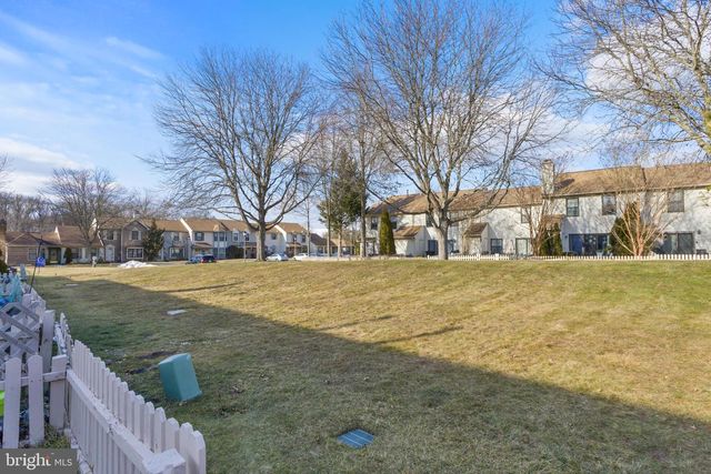 39 BANBURY CT, Robbinsville, NJ 08691